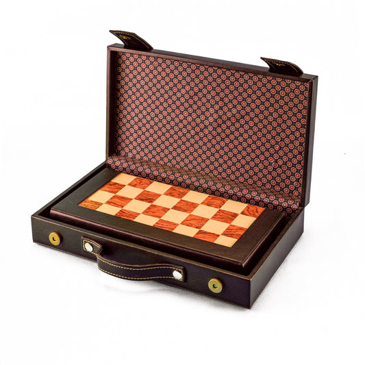 Ajedrez de Madera con Estuche